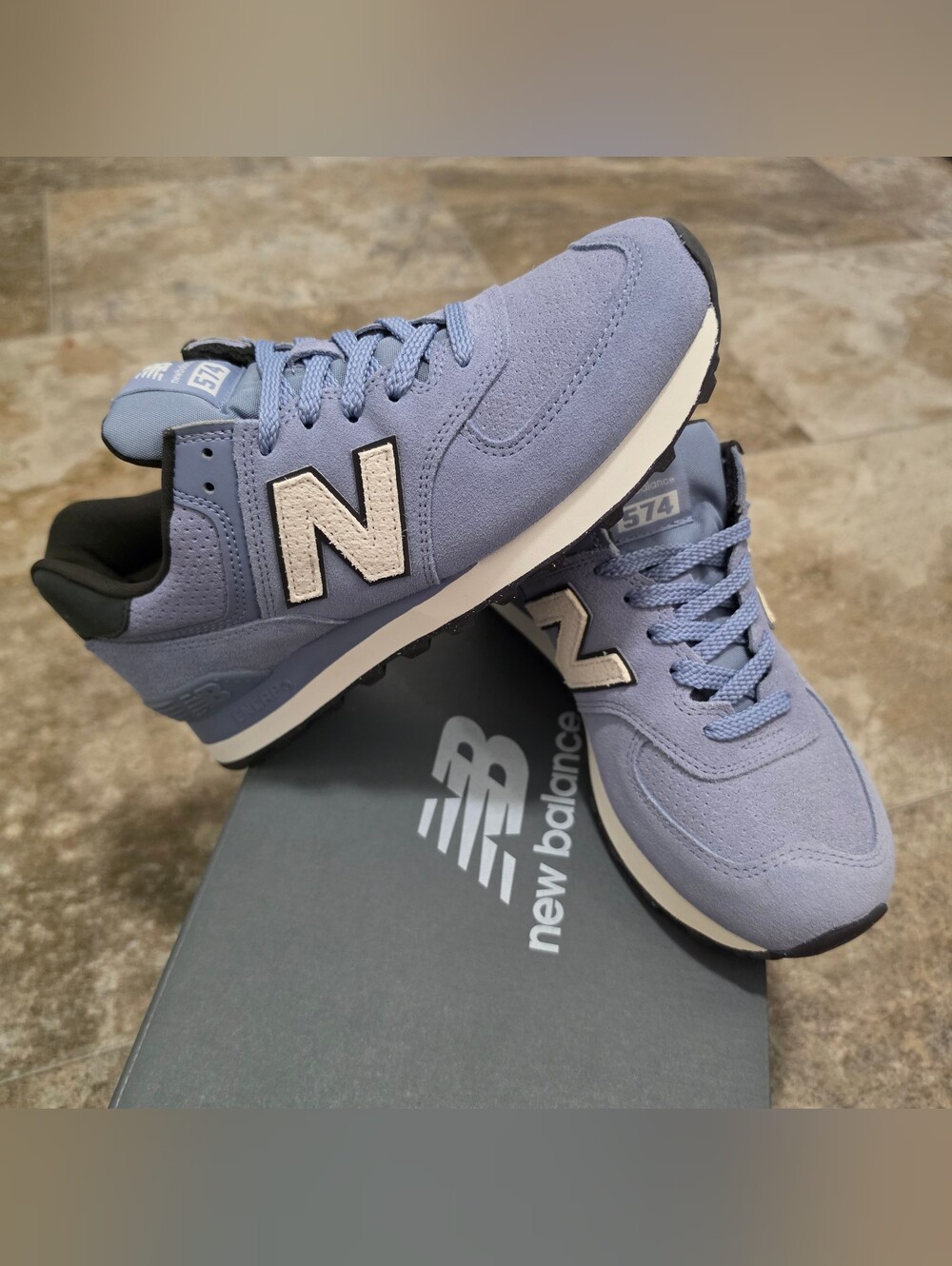 New Balance 574 Unisex Lifestyle Sneaker W7 M5.5